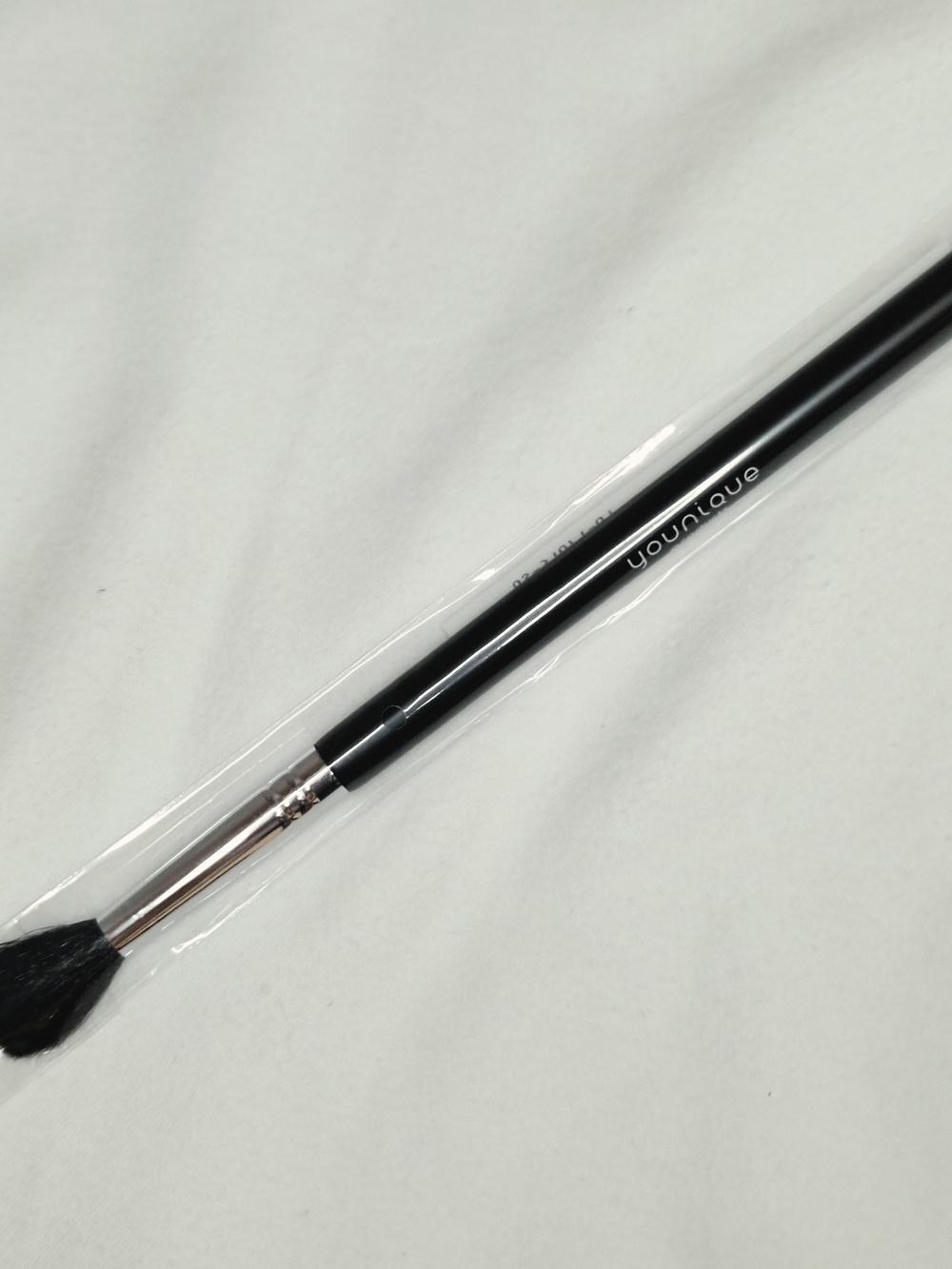 Younique Blending Brush + BONUS Rose Gold Makeup Case